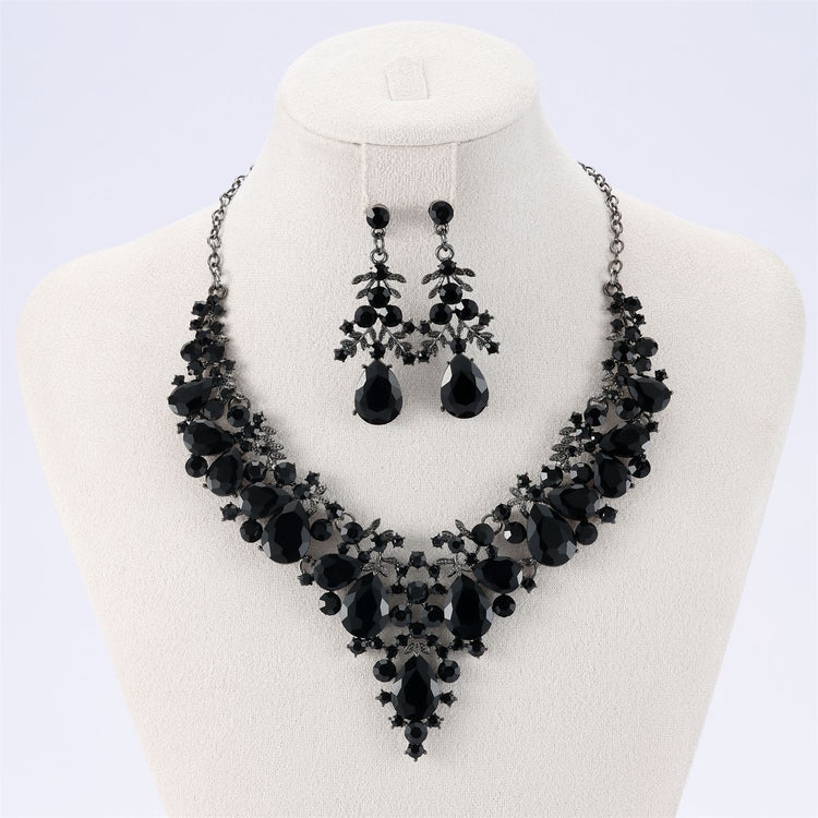 Conjunto de Collar y Pendientes de Hojas y Gotas para cena