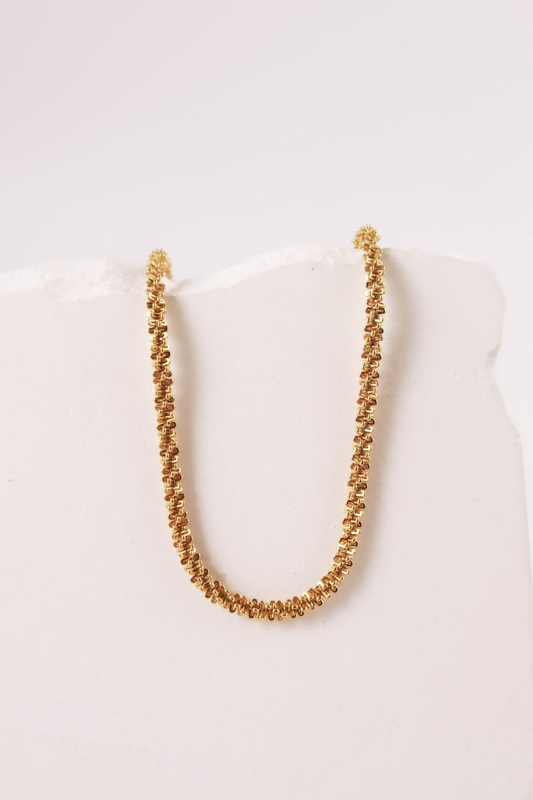 Pulsera Dorada Texture para Mujer moderna