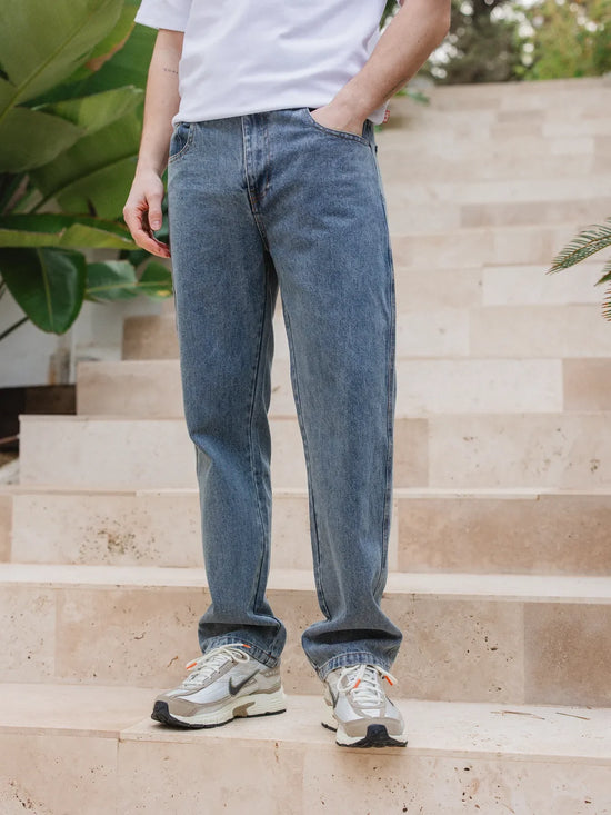 Jeans Straight Fit Azul Vintage para Mujer vista frontal