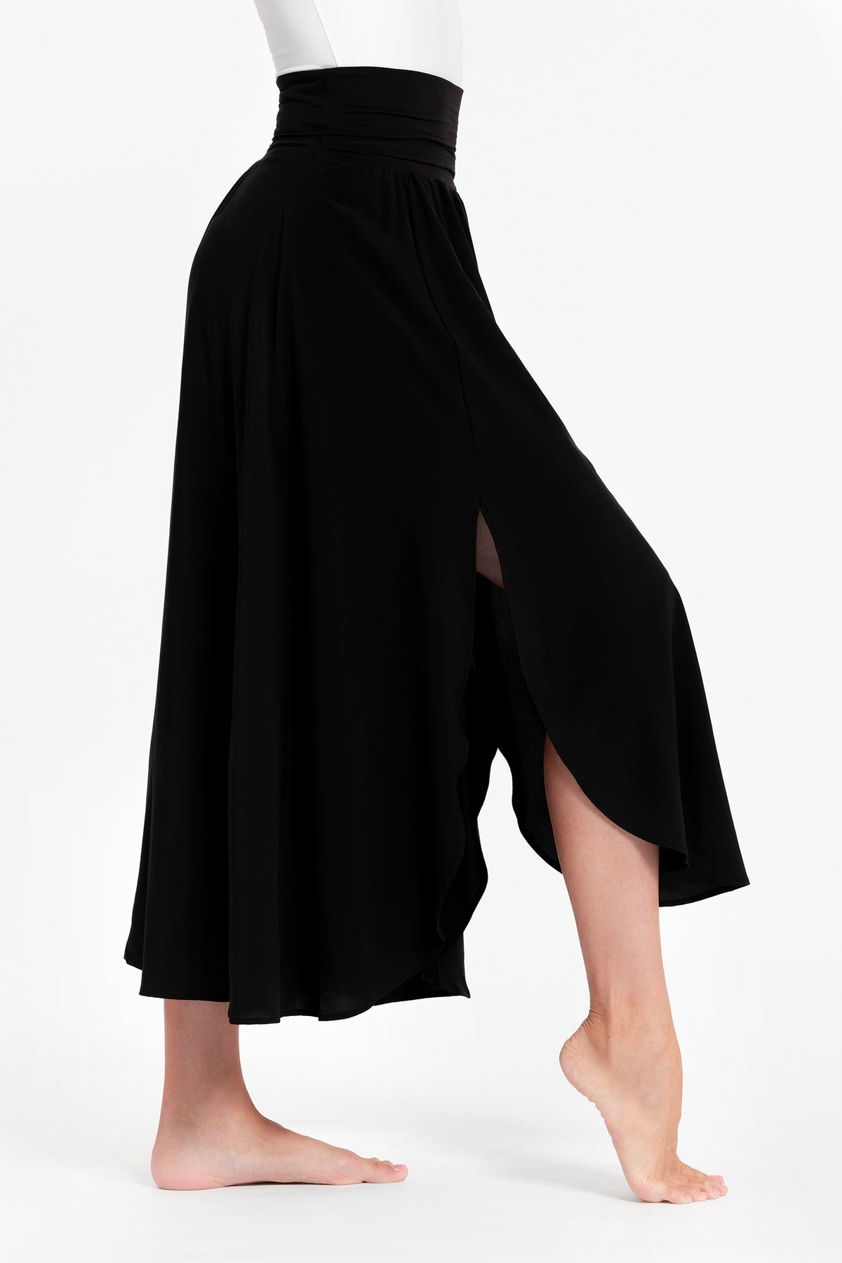 Falda-Vestido Convertible Negra para Mujer outfit urbano