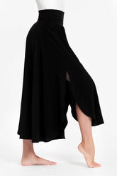 Falda-Vestido Convertible Negra para Mujer outfit urbano