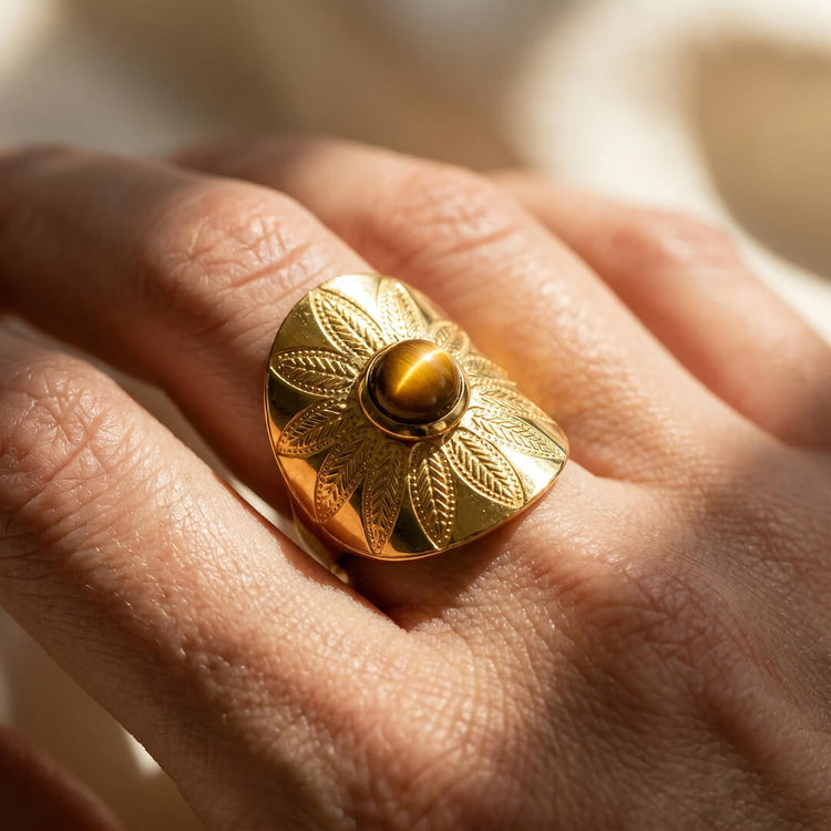 Anillo Golden Sun Ojo de Tigre para Mujer diseño dorado