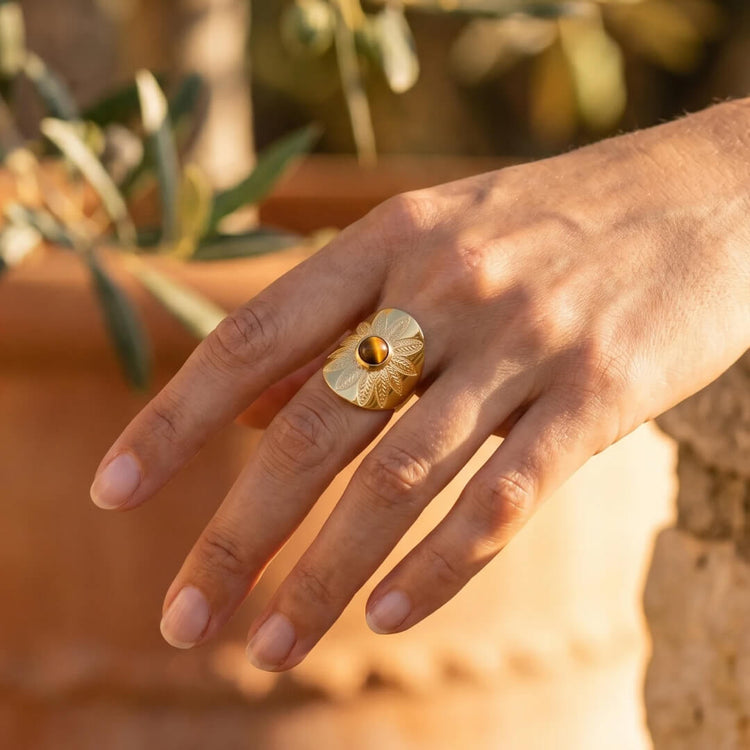 Anillo Golden Sun Ojo de Tigre para Mujer detalle de piedra