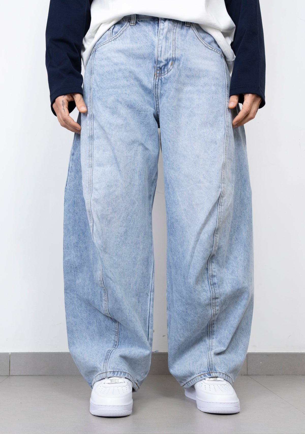 Jeans Balloon Fit Oversize para Mujer vista frontal