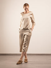 Blusa Satinada Champagne para Mujer diseño elegante