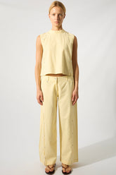Top Amarillo de Punto con Botones para Mujer moderno